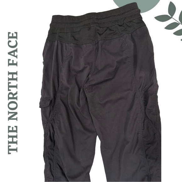 The North Face Black Utility Cargo Pants with Adjustable Ankles  Size Small - Picture 5 of 7